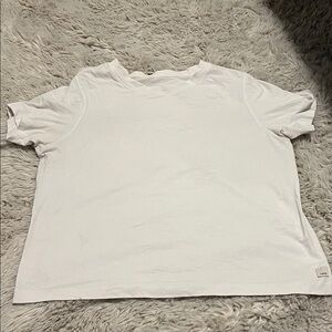 Vuori White Short Sleeve Tee